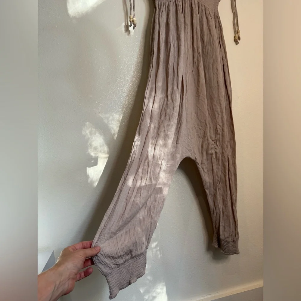Free People S Boho Gauze Harem Jumpsuit Beige Taupe Smocked Waist Beaded Straps - Picture 5 of 10